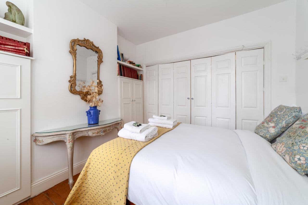 Charming And Spacious 1 Bedroom Flat In Battersea *