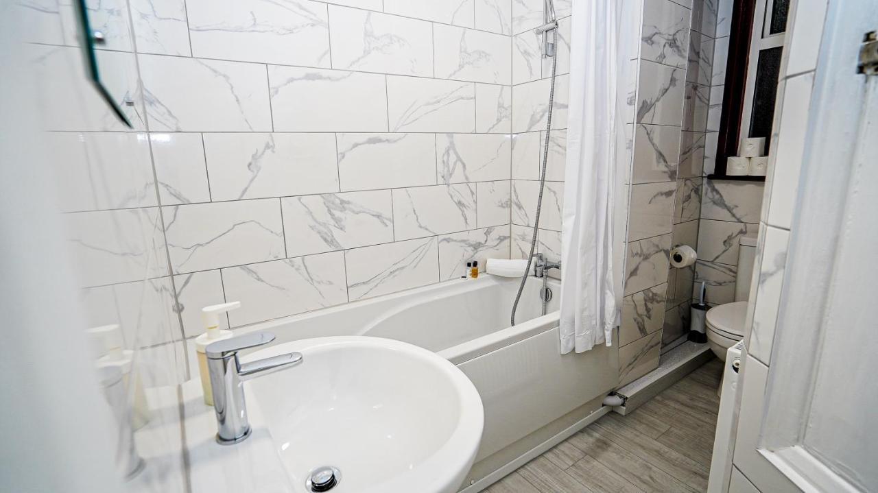 Apartment Tranquil Haven Cozy 2-bed Apt With Private Garde