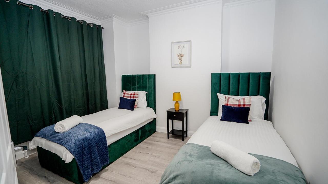 Apartment Tranquil Haven Cozy 2-bed Apt With Private Garde *