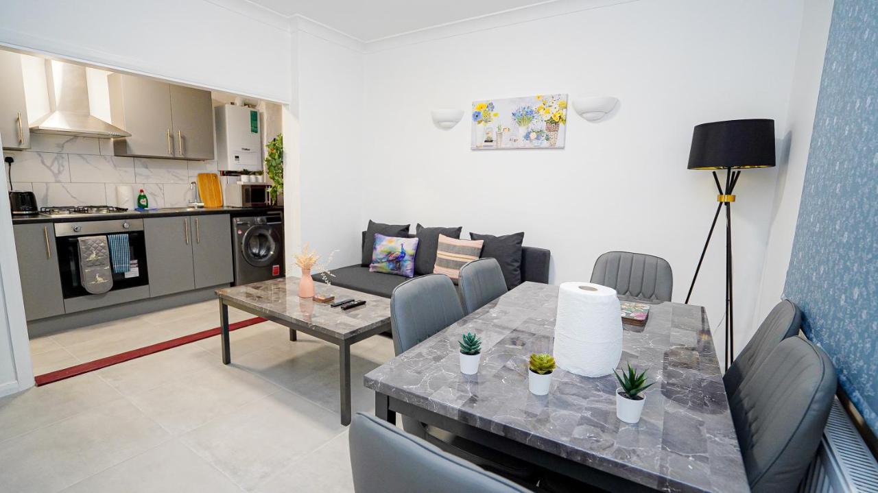 Apartment Tranquil Haven Cozy 2-bed Apt With Private Garde *