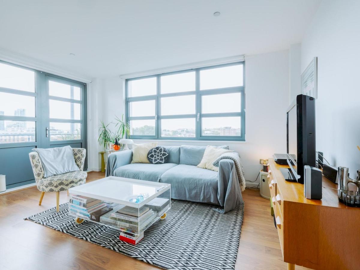 Pass The Keys Location Flat Near Old St And Dalston Overlooking Rosemary Park And Regents Canal Londres