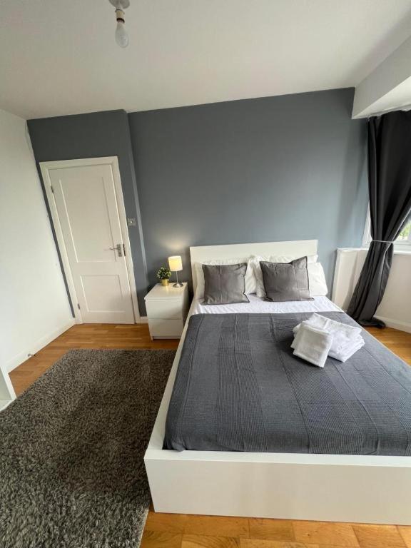 Stunning House 15 Min From Wembley Arena Pensión