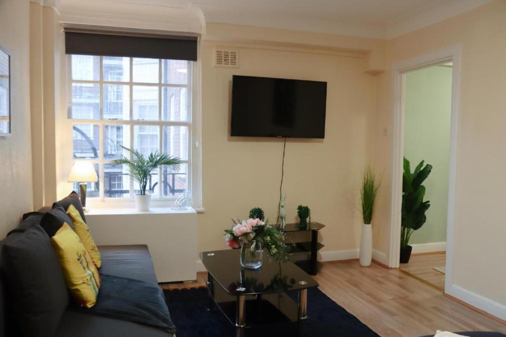 Apartment Hyde Park Studio London