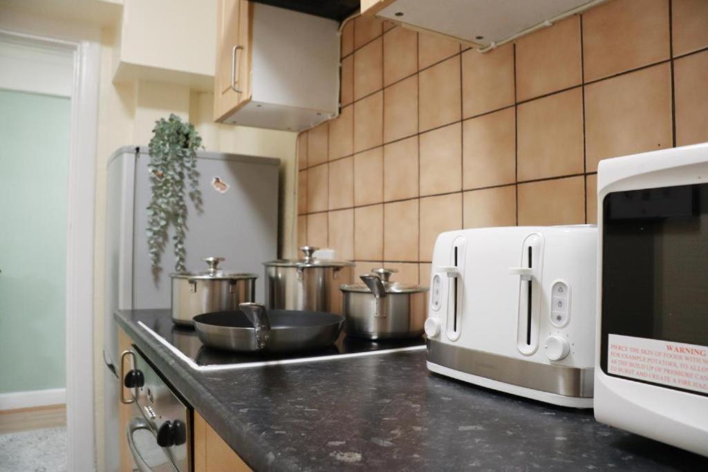 Hyde Park Studio Apartment