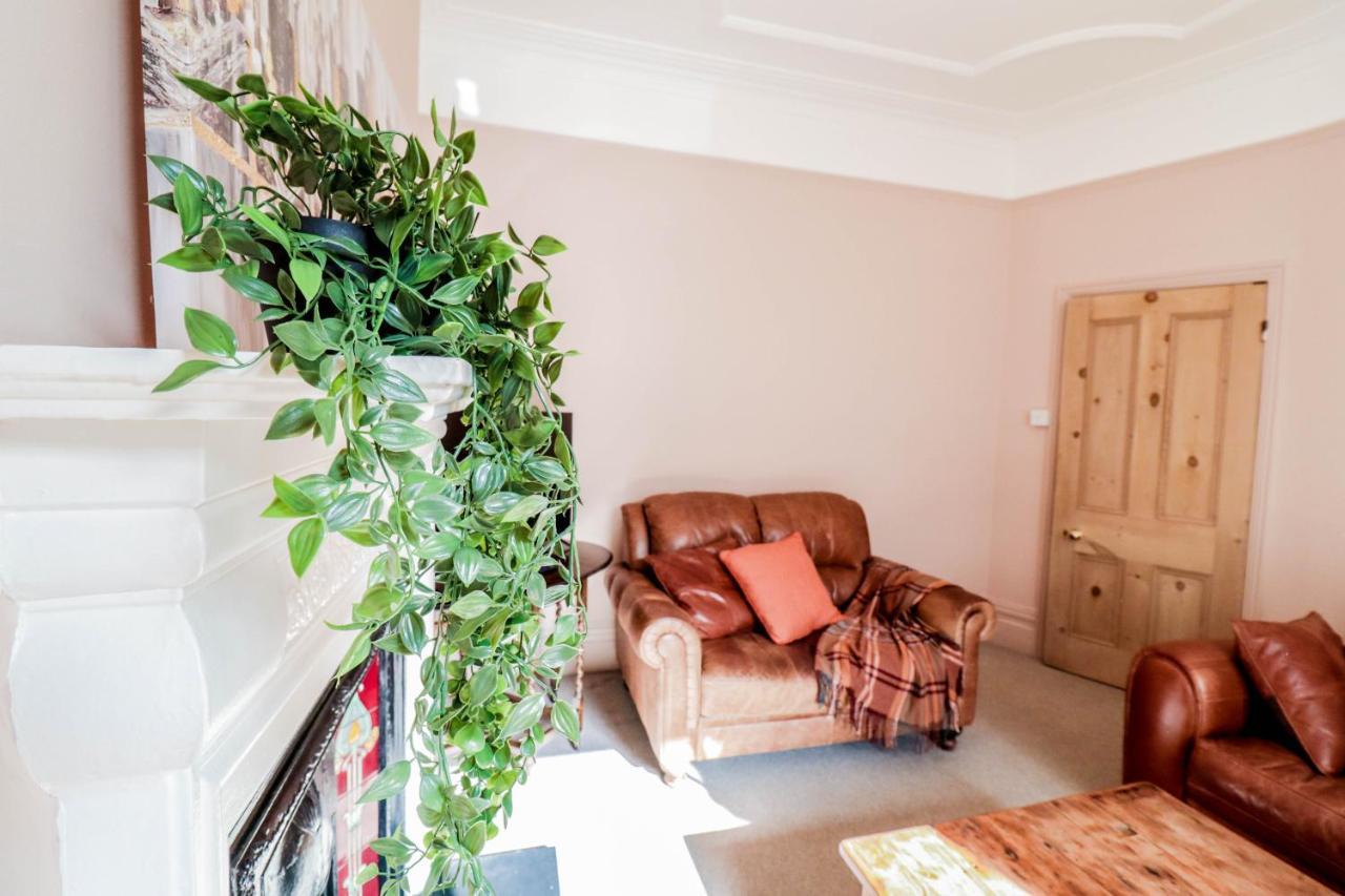 Casa de Férias Stunning 5 Bed House In Clapham - Free Wifi! Londres