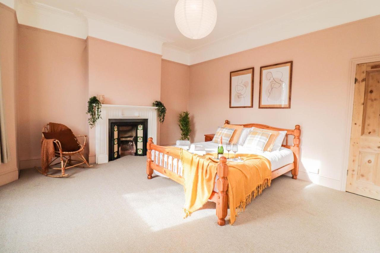 Stunning 5 Bed House In Clapham - Free Wifi! Casa de Férias