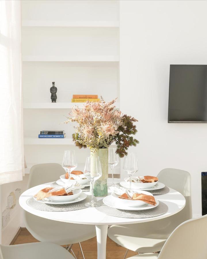 Sun Drenched 1 Bedroom In Farringdon Londres