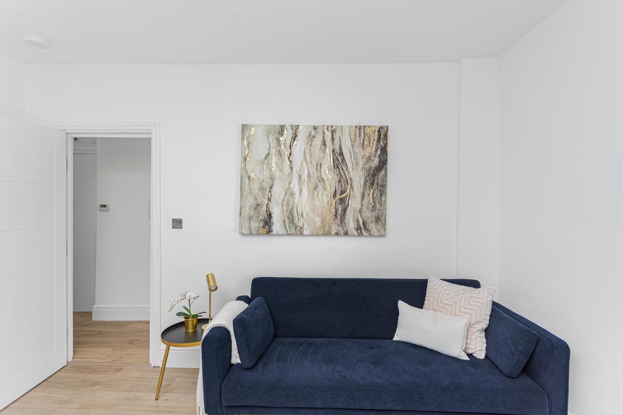 Modern 3 And 2 Bedroom In Maida Vale Londres