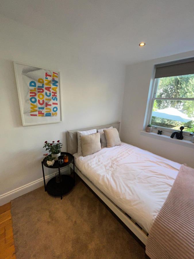 Villa Cozy 2-bedroom Retreat With Modern Amenities Londres