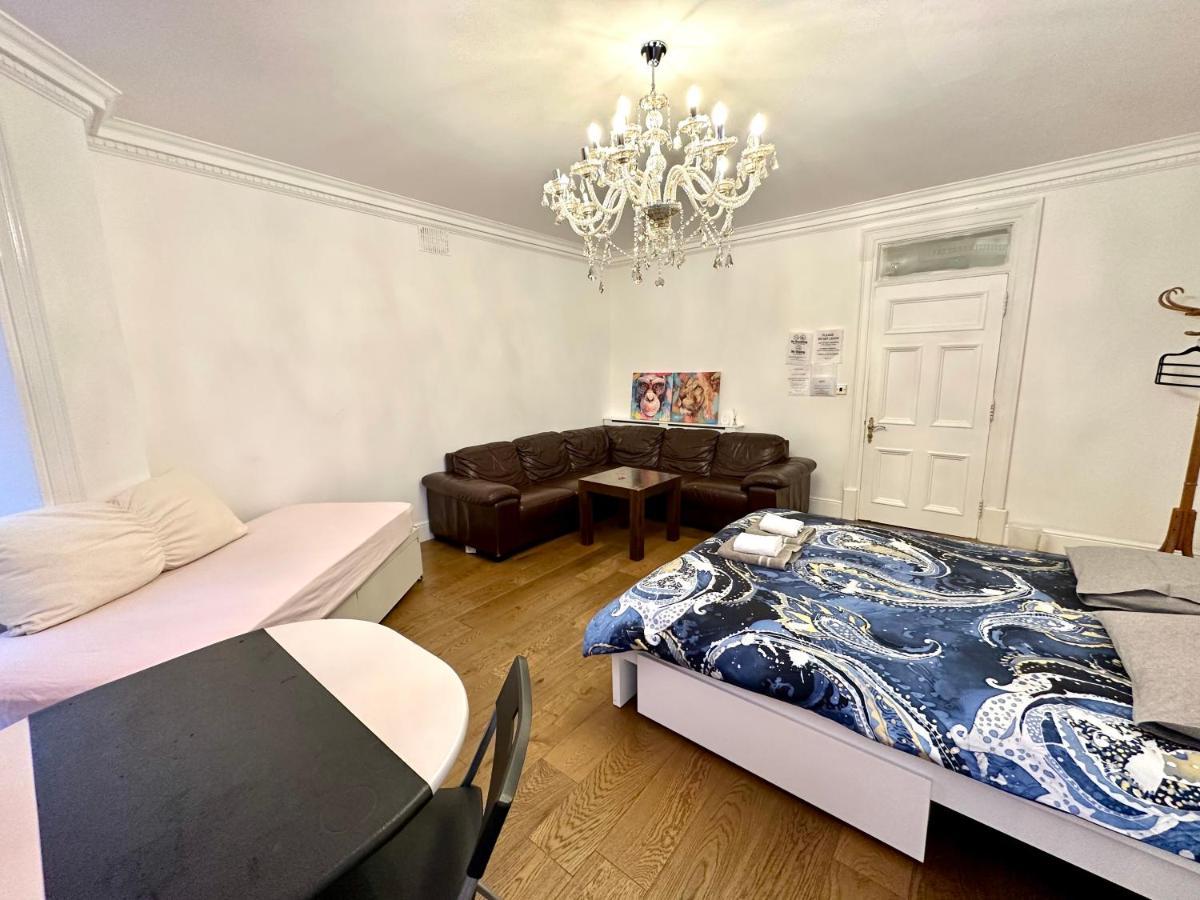 1 Step To Station! Double In Marylebone&paddington, , #room Name Is Tokyo# Homestay