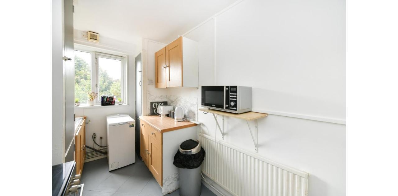 Entire Two Bedroom Flat In The Heart Of Greater London