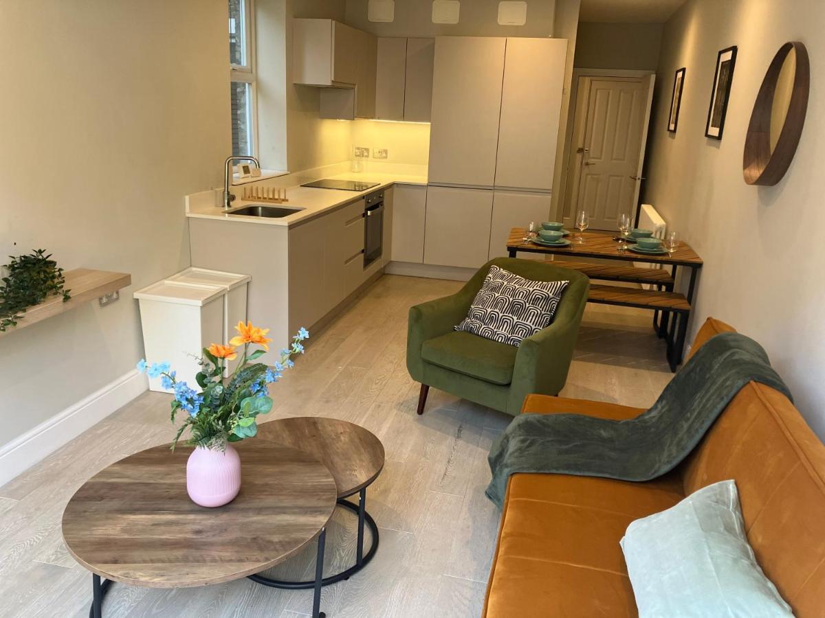 Spectacular 2 Bed With Lovely Terrace - 1 The Southwell * Londres