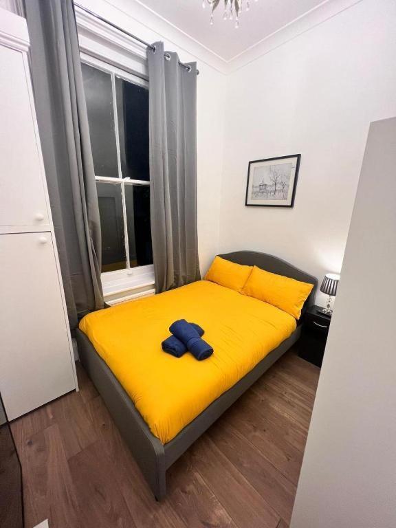Iconic One Bed In Chiswick Appartement Londen