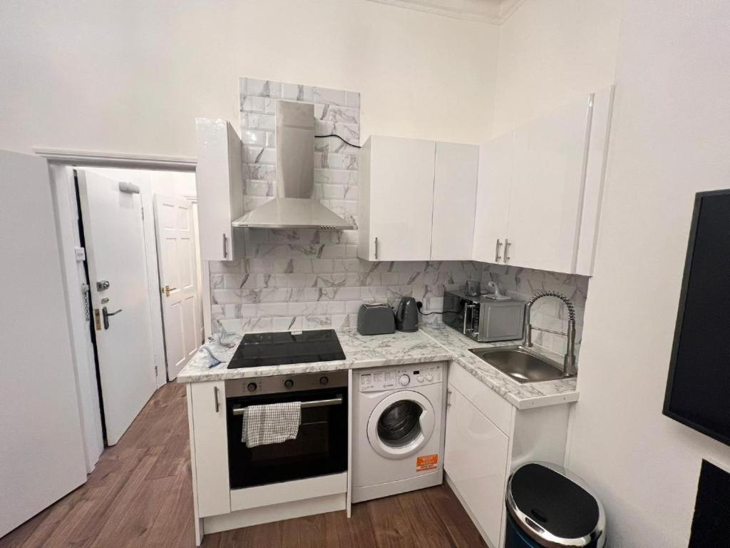 Iconic One Bed In Chiswick Appartement Londen