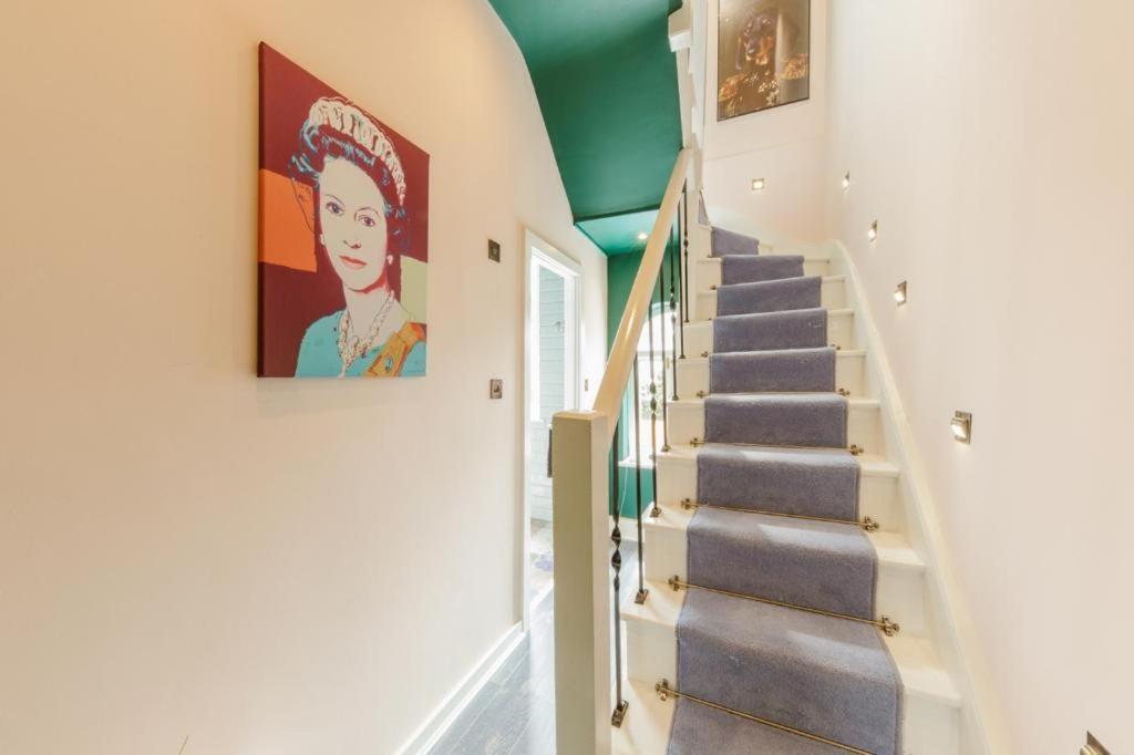 Villa Big House With En-suites A Big Garden And Hot-tub Near Tower Bridge Londres