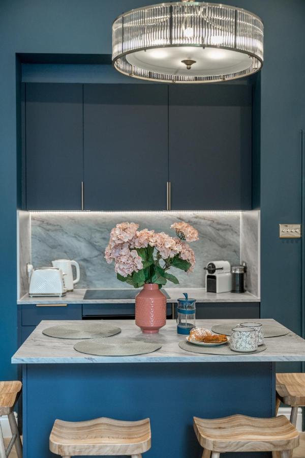 Victorian Blue - 2 Bedroom Flat Pimlico Apartment London