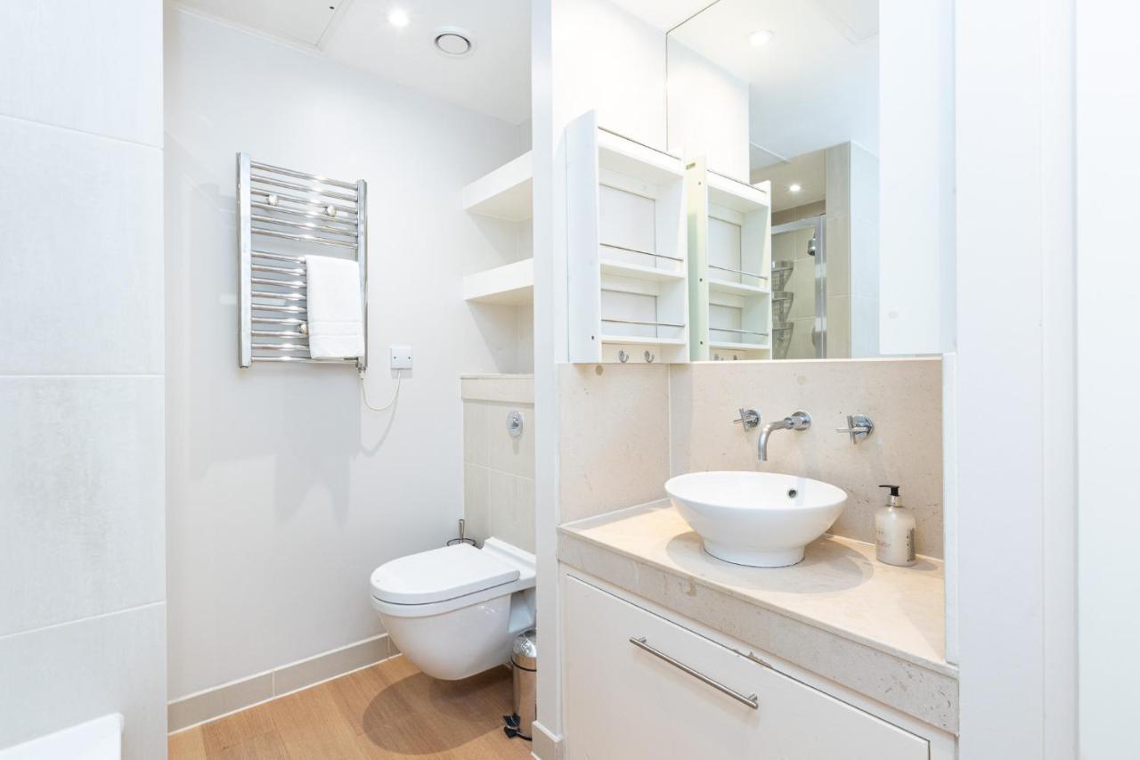 Luxurious Modern 3br Flat In Prime Canary Wharf Londres