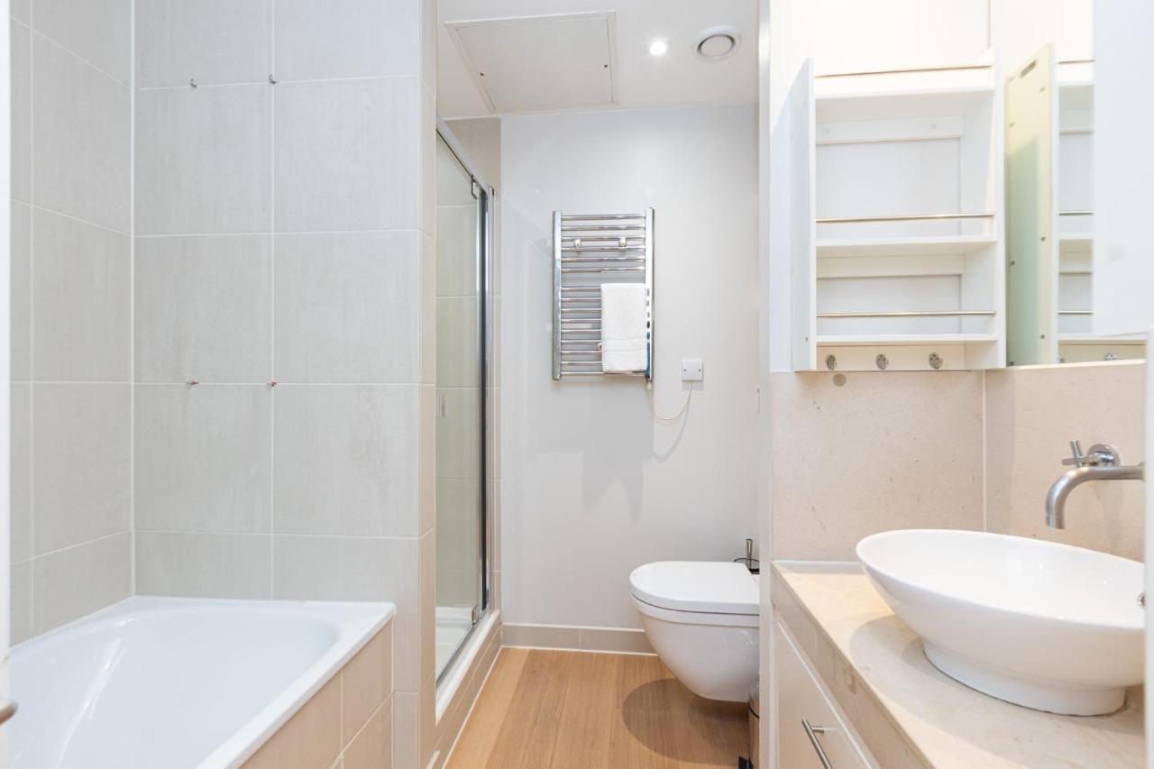 Luxurious Modern 3br Flat In Prime Canary Wharf * Londres