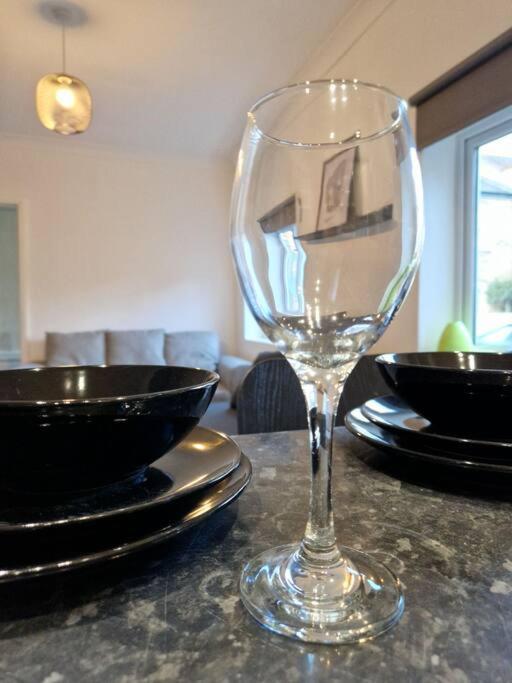 2 Bedroom Flat In Zone 2 Lnd Appartement *