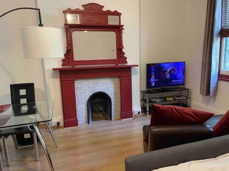 Appartement Flat Espacoso 3min Do Metro Londres