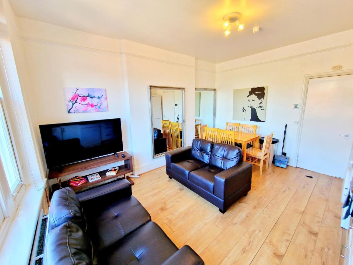 King's Cross & Angel Area, 4 Bedrooms With 7 Beds & Private Rooftop - Walk To St Pancras International * Londen