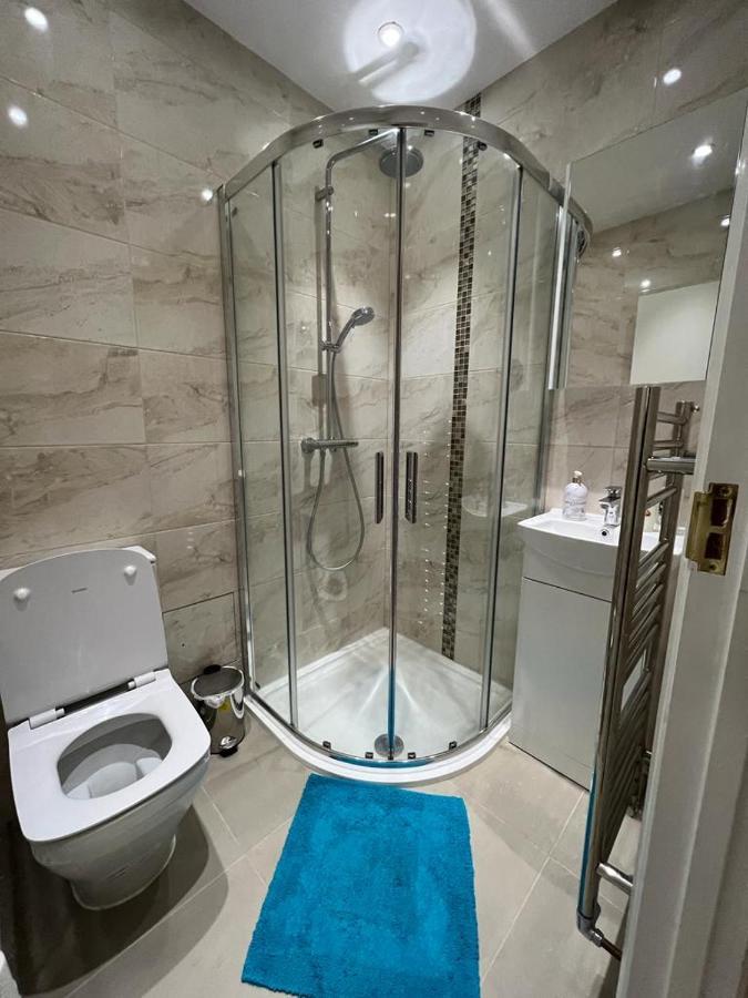 Apartment Jan's Haven , Lovely One Bed Flat With 2beds And Free Parking London