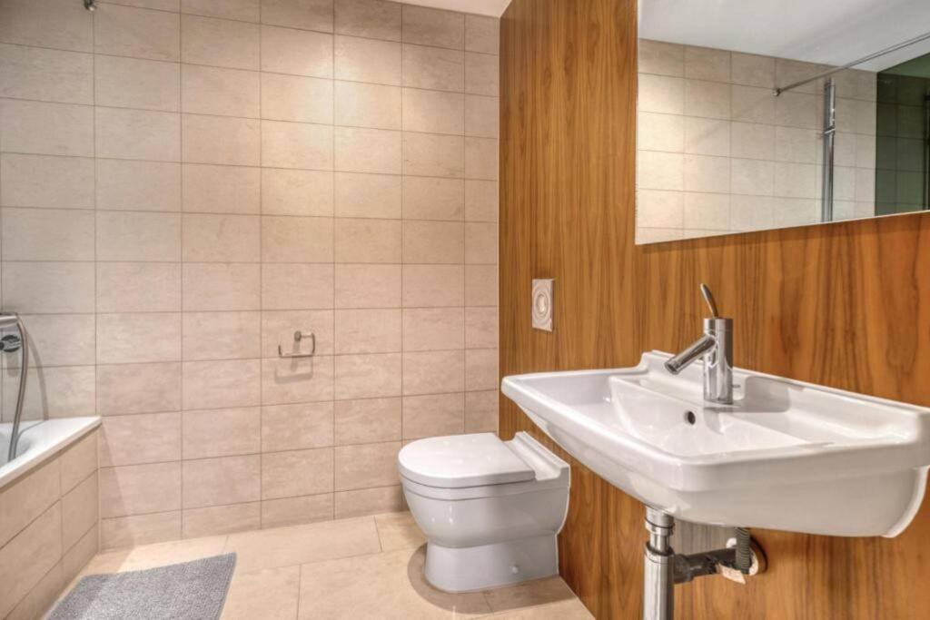 Apartamento Exquisite 2 Bed Soho Central Sleeps 6 Londres