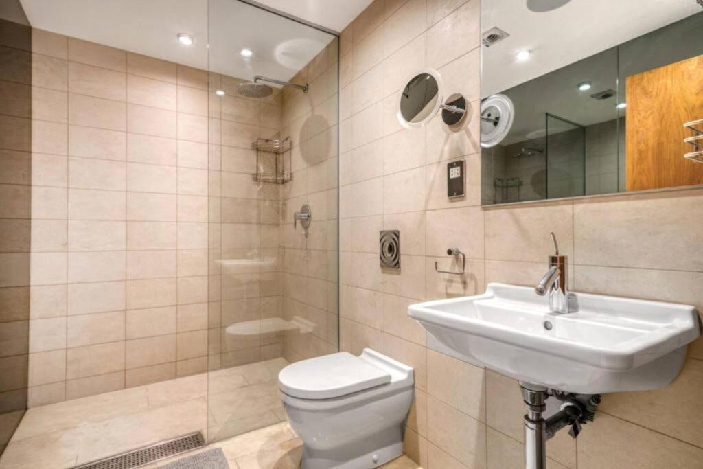 Exquisite 2 Bed Soho Central Sleeps 6 Apartamento Londres