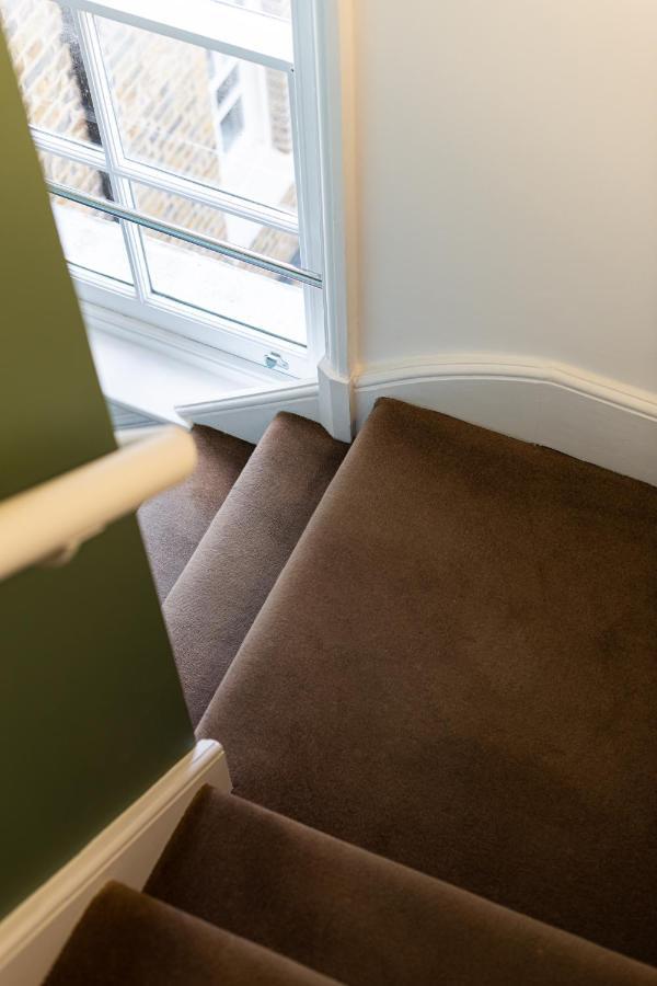 New 3bed With Air Con In Chelsea * Londres