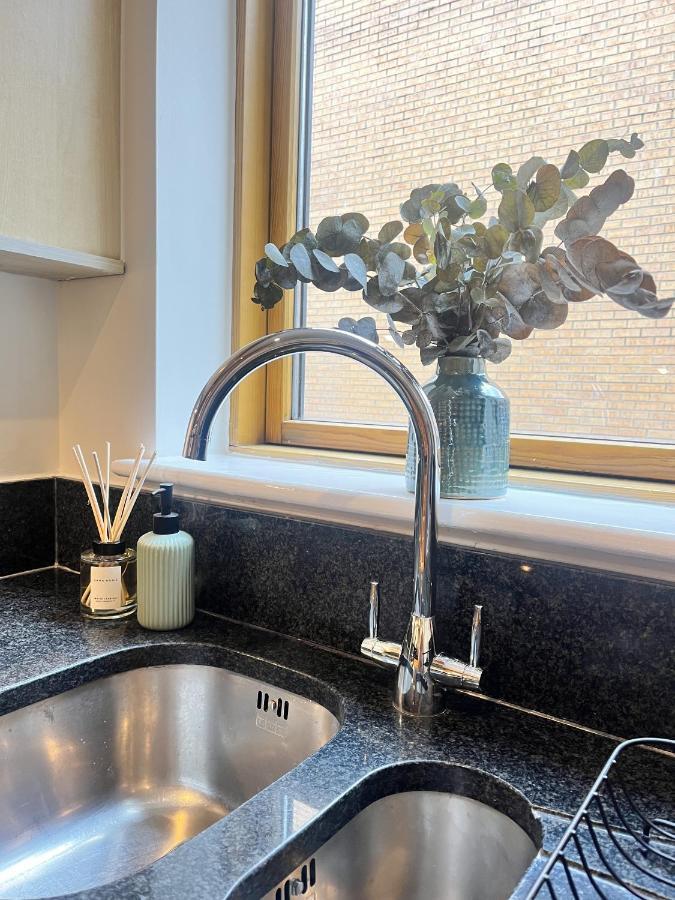 Spacious Mews Apartment, Clapham * Londres
