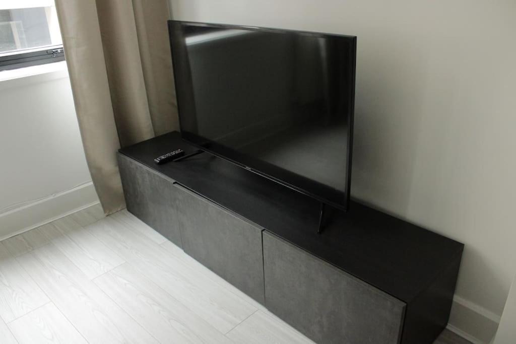 2 Bedroom Modern And Stylish Londres