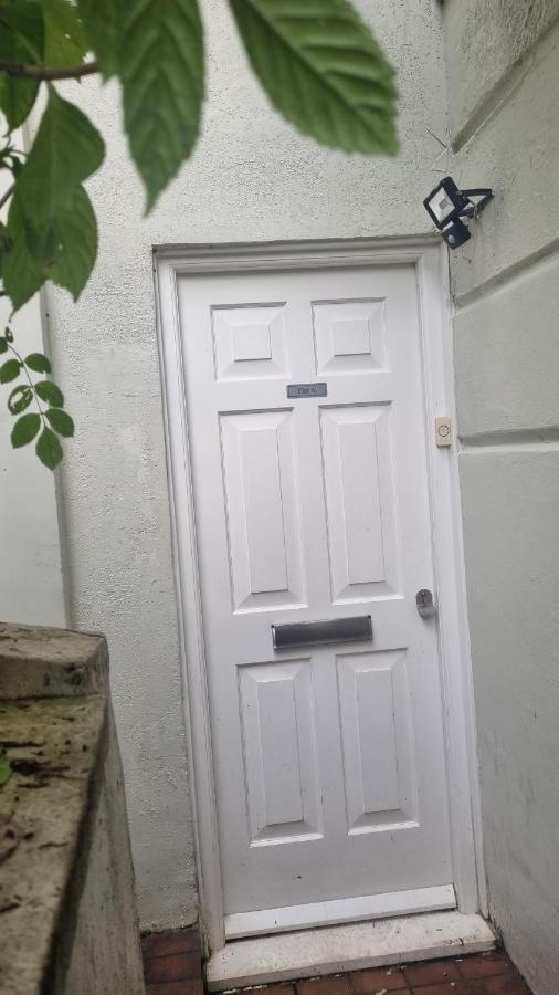 33 Camden Square - Double Privatunterkunft *