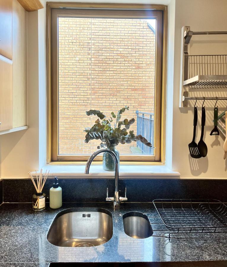 Spacious Mews Apartment, Clapham * Londres