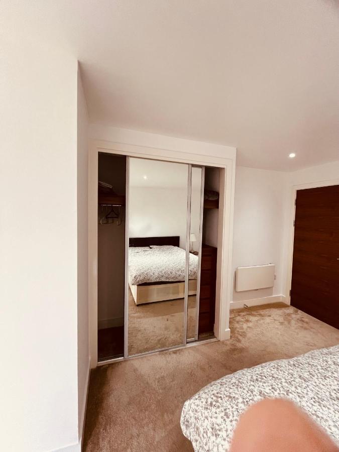 Morden 1 Bed Flat, Napier House, Bromyard Ave Appartement *
