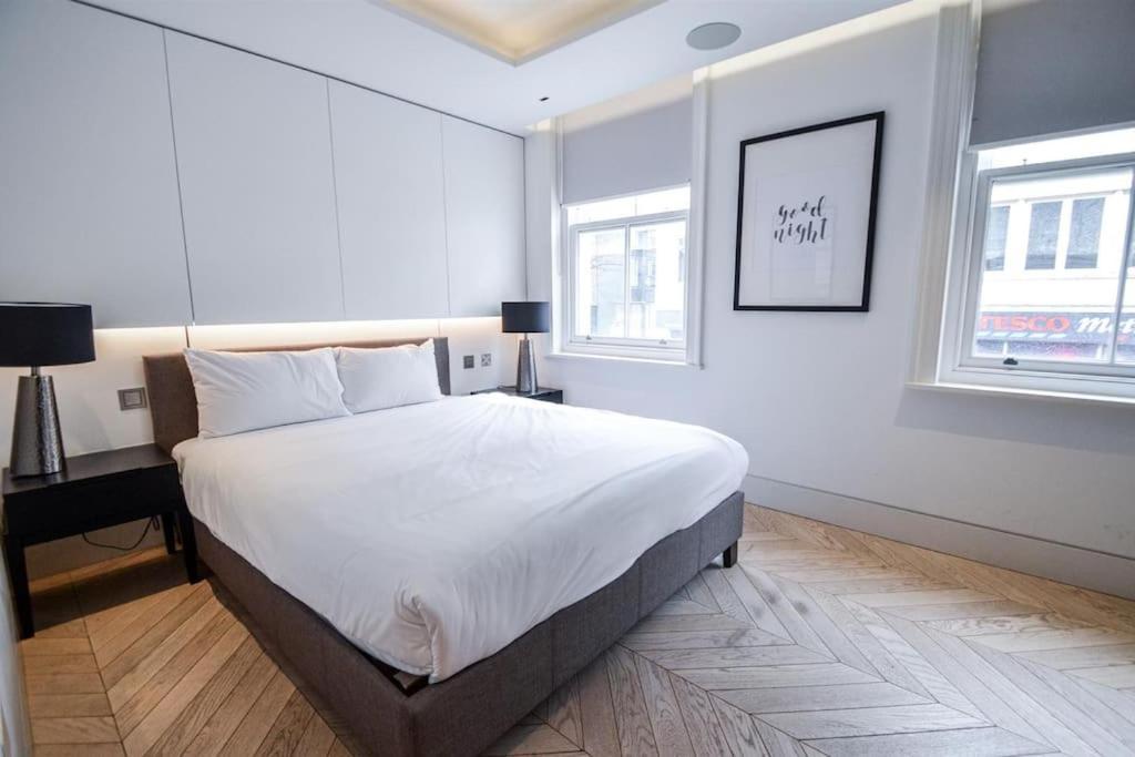 Stunning 2 Bedroom With Terrace Apartment