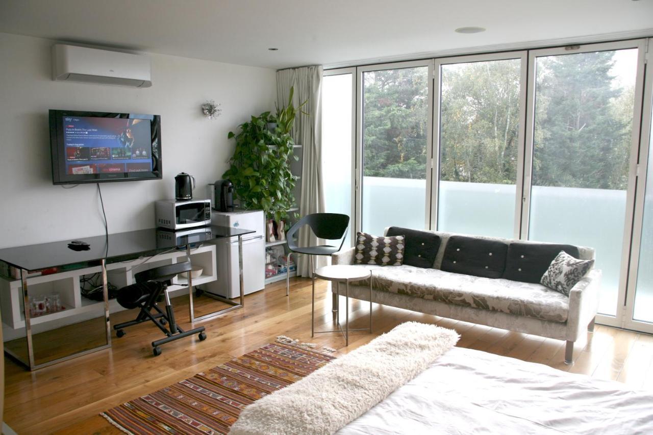Studio For 3 With A Private Balcony In A Cubic House With Outside Pool *