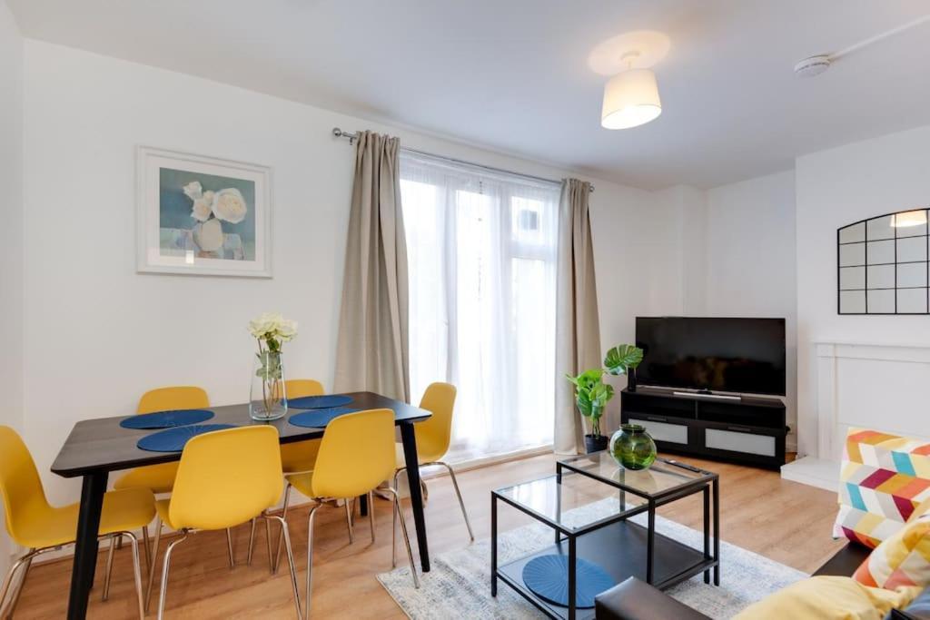 Lovely 3bed Split Level Flat With Outside Space Apartamento *