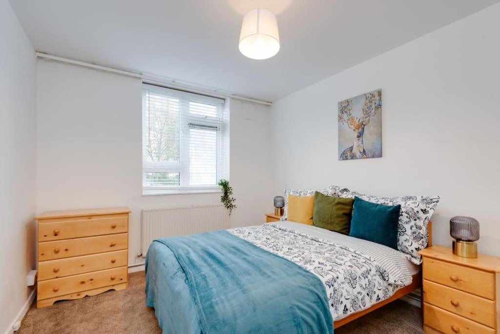 Apartamento Lovely 3bed Split Level Flat With Outside Space