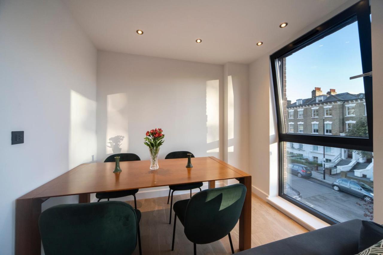 Bright & Quiet - Spacious Apt With Balcony & Lift Apartment *
