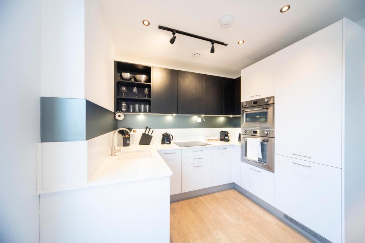 Apartment Bright & Quiet - Spacious Apt With Balcony & Lift *