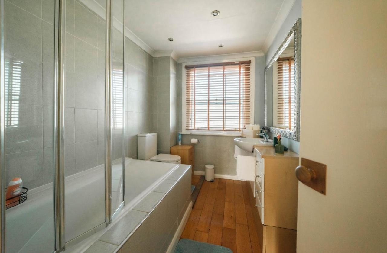 Stylish 2 Bedroom Flat In Camden Town Apartment *
