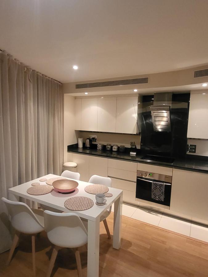 The Riverside Apartamento *