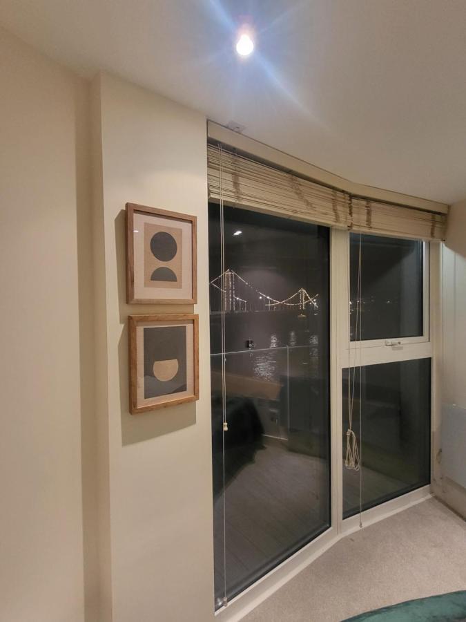 The Riverside Apartamento *