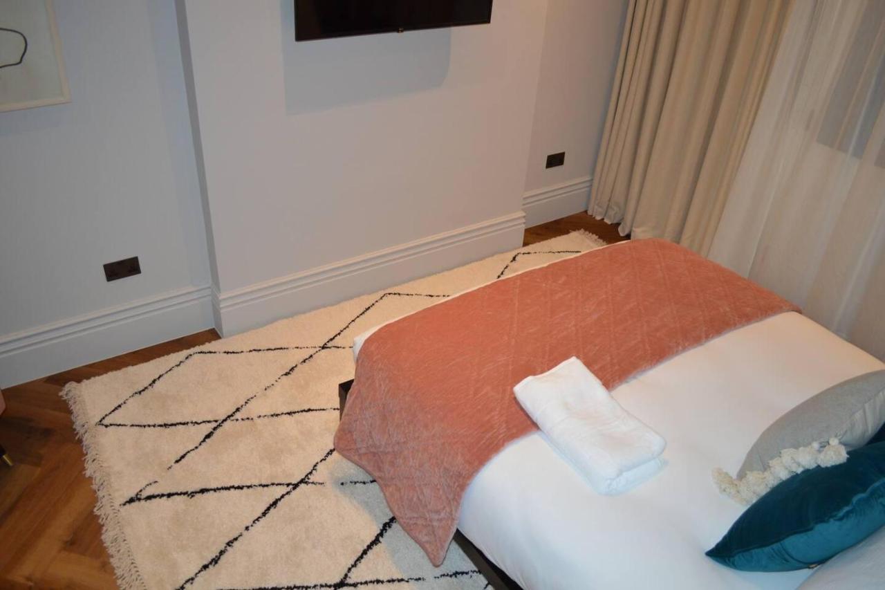Appartement Stunning 2 Bedroom In London's Chelsea Londen