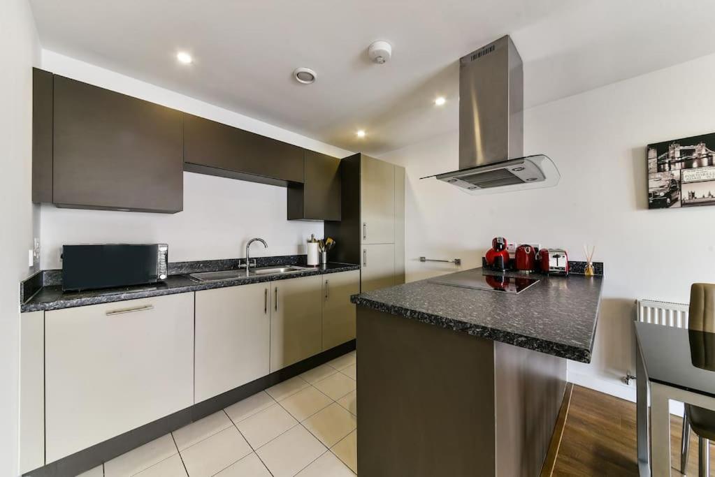 Apartamento Amazing 2 Bed 2 Bath Flat In Canary Wharf *
