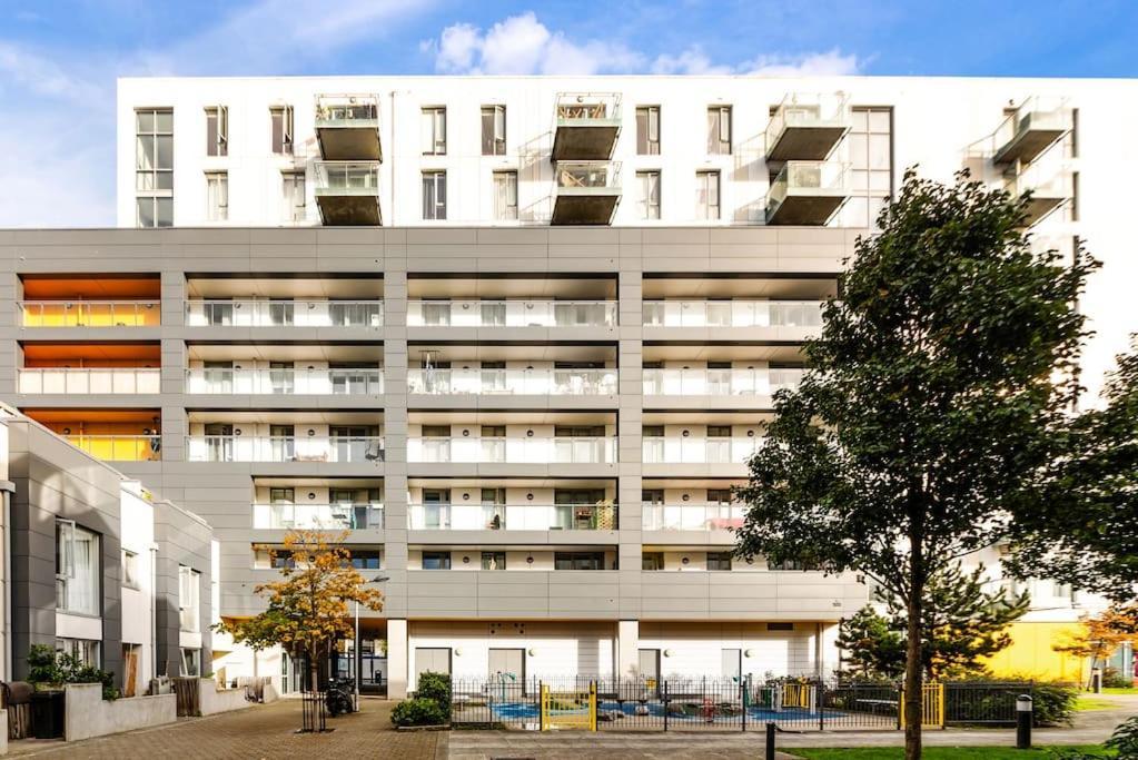 Amazing 2 Bed 2 Bath Flat In Canary Wharf Apartamento