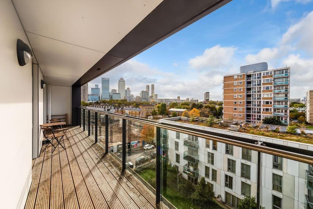 Amazing 2 Bed 2 Bath Flat In Canary Wharf Londres