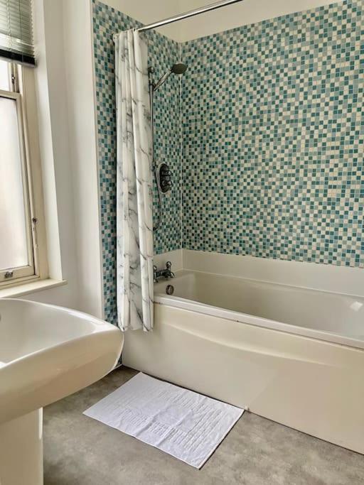 Modern-one Bedroom In Chelsea * Londres