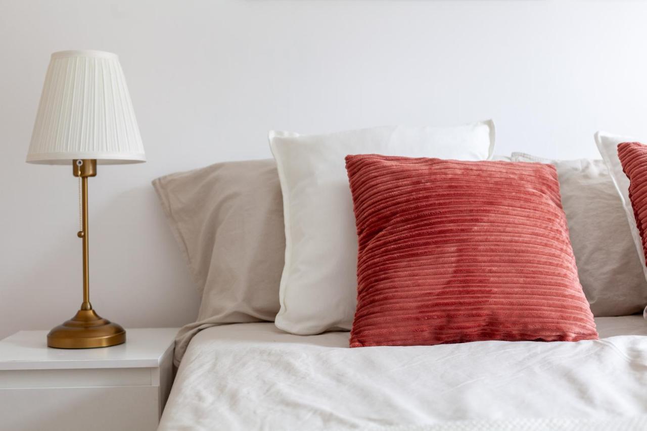 Arte - 3-bedroom Bright House London, Haggerston, Garden, Parking, 8 Min Walk To Haggerston Station, Weekly Or Monthly Stays, Serviced - 7 Guests * Londres