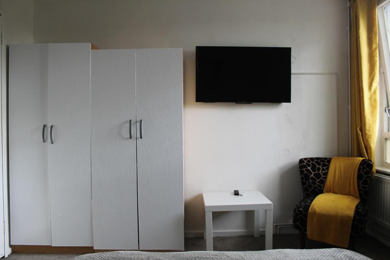 The Yellow House Homestay